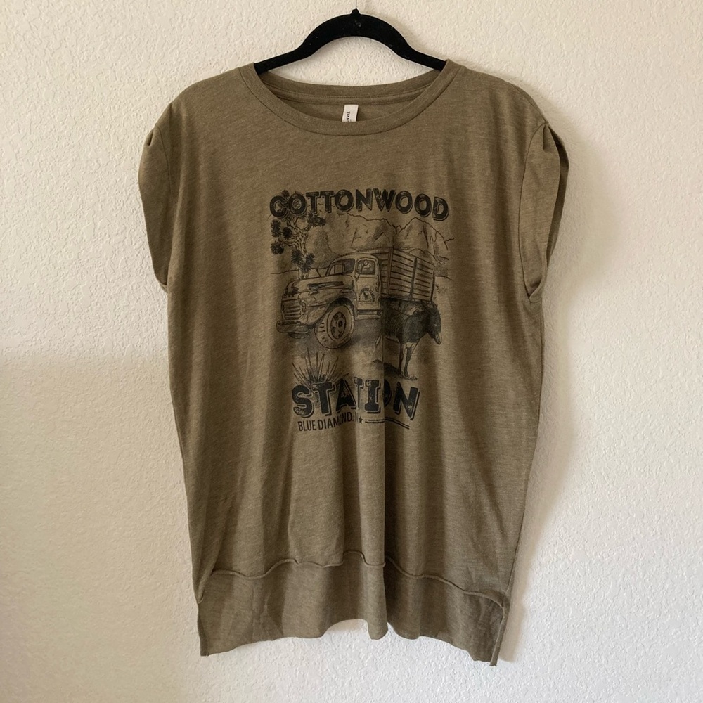 Cottonwood Station Blue Diamond , Nevada Shirt Green Grunge